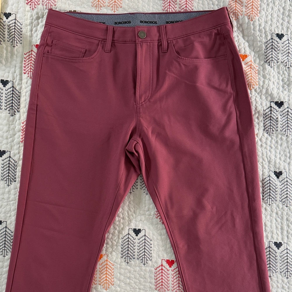 Bonobos Performance Link 5-Pocket Pants. Color: Rose. 33 X 30. Fit: Slim Taper